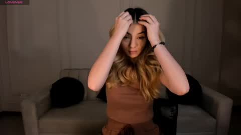 Snapshot of staceywood_ chatting on 27, 5, 2026 Stacy Woods online show from 27, 5, 2026