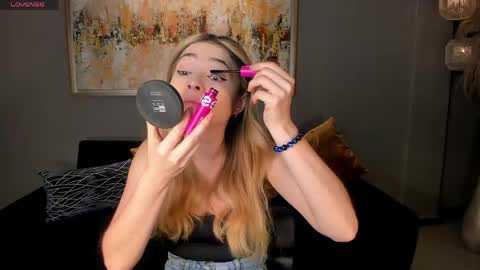 Snapshot of staceywood_ chatting on 3, 6, 2026 Stacy Woods online show from 3, 6, 2026