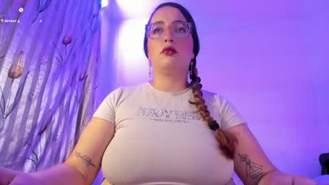 Snapshot of stacy_millerr chatting on 28, 4, 2026 Stacy Boobs online show from 28, 4, 2026