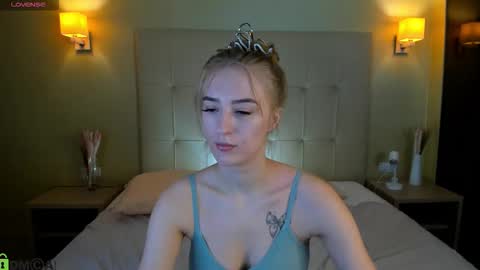 Stacy Mon Tue Wed Thu Fri Sun GMT GMT 3 1000am - 0400pm  online show from 12, 2, 2026