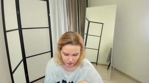 Snapshot of stacy_starrrr chatting on 30, 11, 2025 Stacy online show from 30, 11, 2025