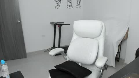 Zulma Yisset online show from 15, 4, 2026