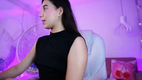 stacycooper_ online show from 12, 6, 2026