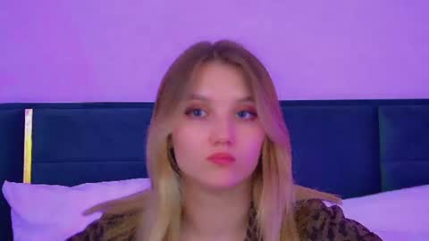 StacyEvances online show from 22, 6, 2026