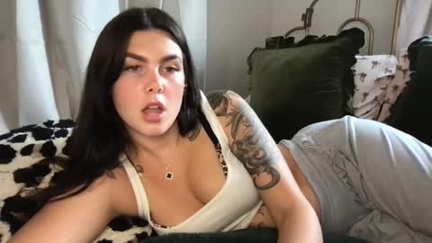 Snapshot of stacywithuu chatting on 18, 9, 2025 Stacy online show from 18, 9, 2025