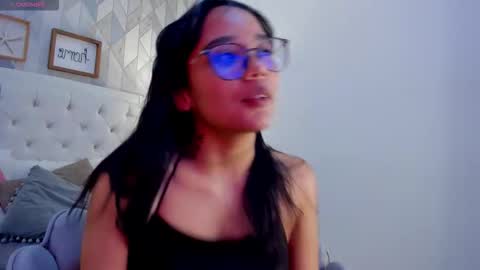 Snapshot of star_angel_ chatting on 11, 2, 2026 star angel online show from 11, 2, 2026