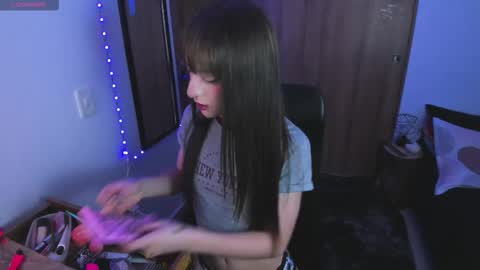 Snapshot of starrraura chatting on 11, 9, 2025 Star Aura online show from 11, 9, 2025