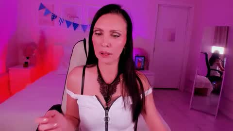 Snapshot of steaflers_mom chatting on 14, 10, 2025 steaflers_mom online show from 14, 10, 2025