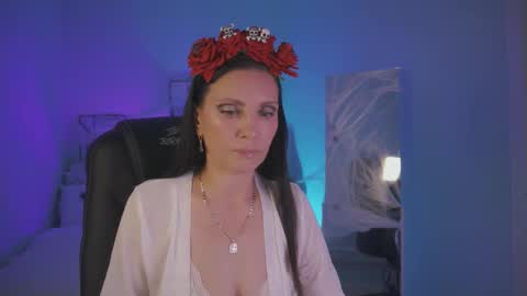 Snapshot of steaflers_mom chatting on 17, 10, 2025 steaflers_mom online show from 17, 10, 2025