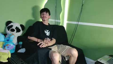 Snapshot of stebeen_smith chatting on 25, 11, 2025 stebeen smith online show from 25, 11, 2025