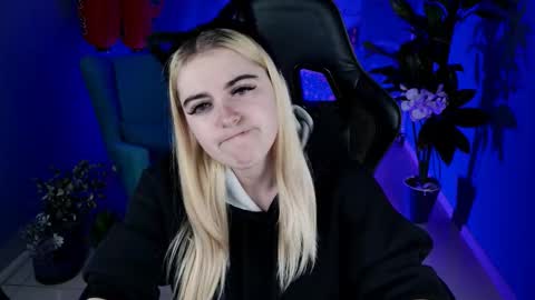 stef_nicks online show from 28, 9, 2025