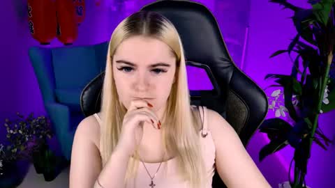 stef_nicks online show from 4, 10, 2025