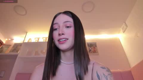 Stefa Gomez  online show from 14, 12, 2025