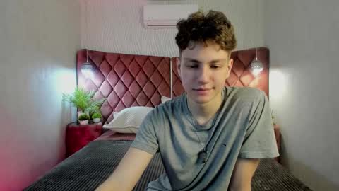 Esrefan online show from 4, 3, 2026