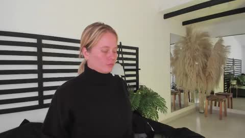 Stefanny   online show from 18, 2, 2025