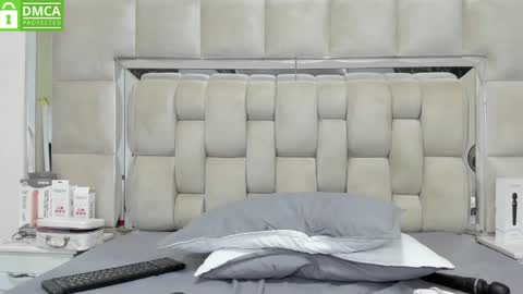 Stefany online show from 4, 3, 2025