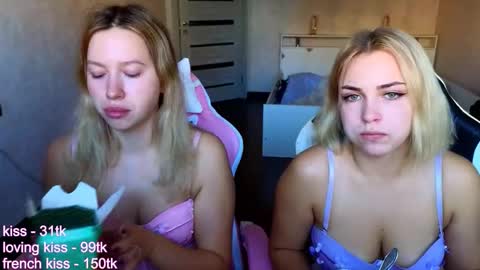 Snapshot of stefany_and_bettany chatting on 29, 9, 2025 stefany_and_bettany online show from 29, 9, 2025