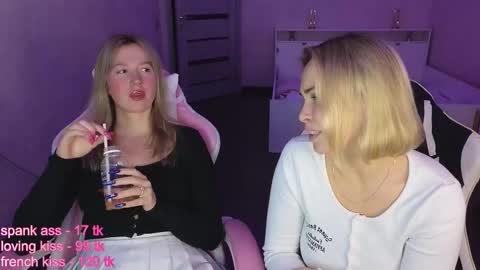 Snapshot of stefany_and_bettany chatting on 25, 10, 2025 stefany_and_bettany online show from 25, 10, 2025