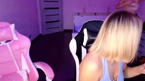 Snapshot of stefany_and_bettany chatting on 31, 10, 2025 stefany_and_bettany online show from 31, 10, 2025