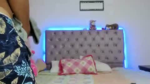 stefany_andruw online show from 14, 10, 2025