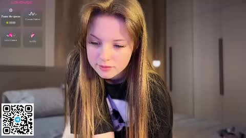 STEFI  Streams every day from 10 PM GTM1  online show from 25, 4, 2026