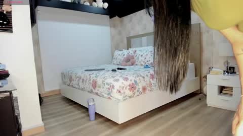 Zuly online show from 16, 4, 2026