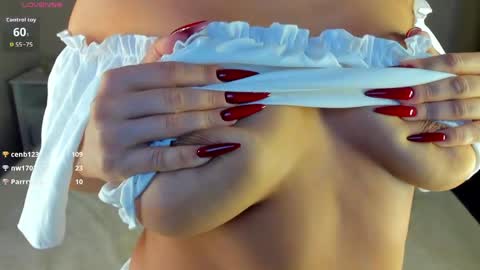 Stella Leee online show from 7, 4, 2026