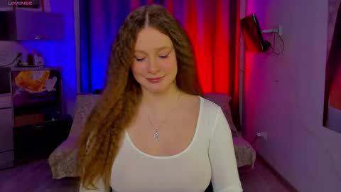 Snapshot of stella_pretty0 chatting on 19, 10, 2025 Stella online show from 19, 10, 2025