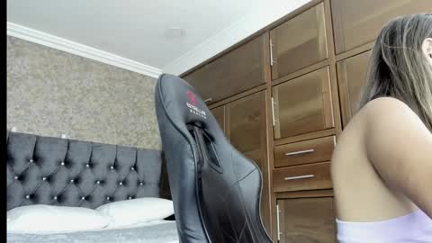 Estella online show from 7, 1, 2025