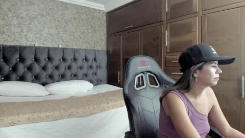 Estella online show from 18, 1, 2025