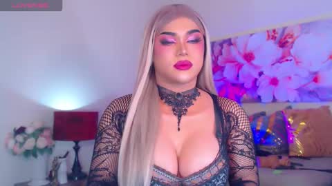 CALL ME STELLA online show from 30, 9, 2025