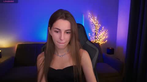 stellahoneywell online show from 3, 11, 2025