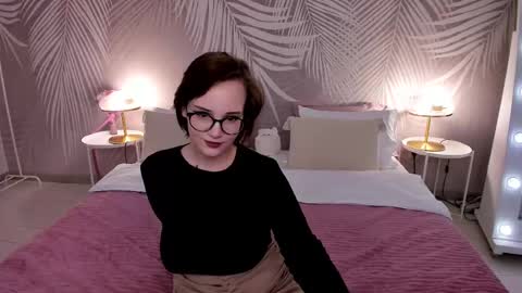 Stella online show from 1, 3, 2025