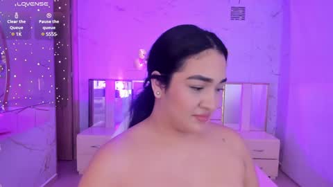 Snapshot of stephania_diamond chatting on 8, 3, 2025         online show from 8, 3, 2025