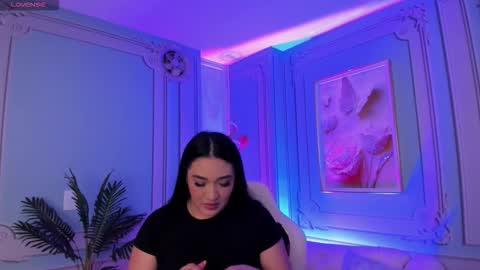 Snapshot of stephania_diamond chatting on 28, 10, 2025         online show from 28, 10, 2025