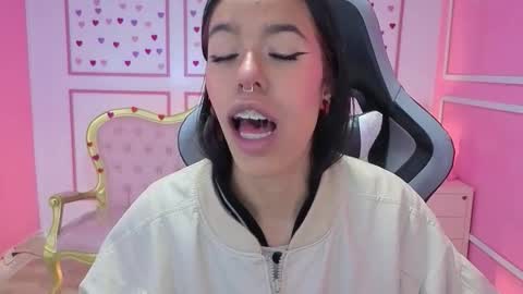 Stephania online show from 2, 10, 2025