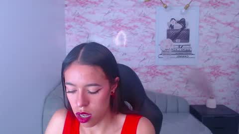 Stephania online show from 4, 10, 2025