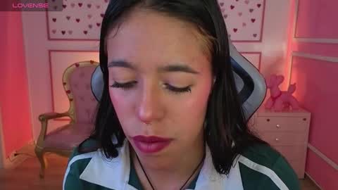 Stephania online show from 9, 10, 2025