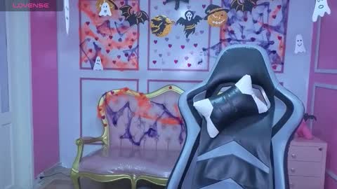 Stephania online show from 31, 10, 2025