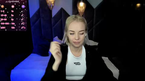Snapshot of stephanie_sea chatting on 10, 2, 2025 Stephanie Sea online show from 10, 2, 2025