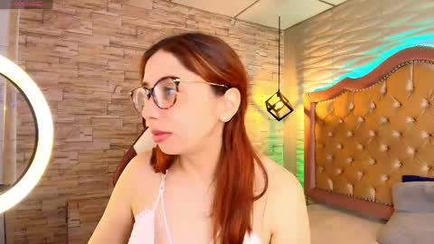 Stephaniesun  online show from 18, 4, 2026