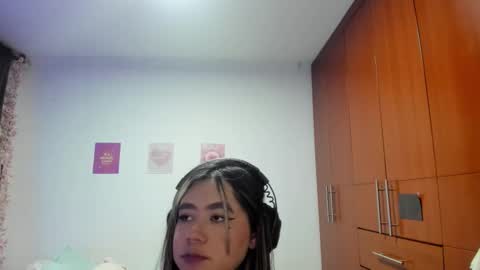 Stephanie  online show from 20, 10, 2025