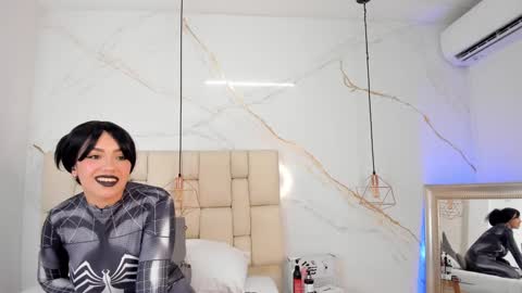 Stefanny online show from 1, 2, 2025