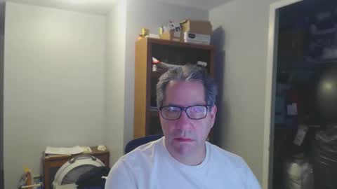 Snapshot of stephenhal9 chatting on 4, 12, 2025 stephenhal9 online show from 4, 12, 2025