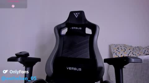 Snapshot of steven_smith05 chatting on 20, 9, 2025 Esteban online show from 20, 9, 2025