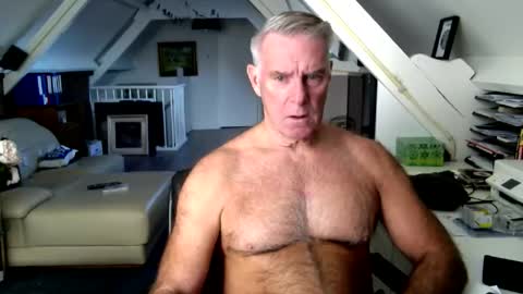 Snapshot of stevetwo chatting on 24, 11, 2025 stevetwo online show from 24, 11, 2025