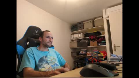 Snapshot of stickolive1 chatting on 3, 6, 2026 stickolive1 online show from 3, 6, 2026