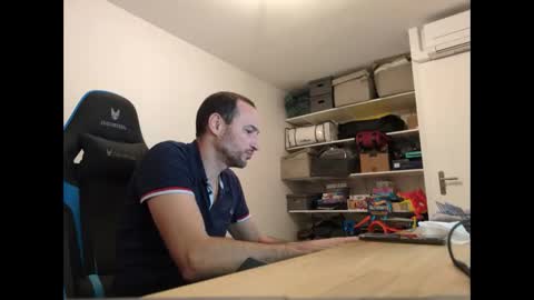 Snapshot of stickolive1 chatting on 7, 6, 2026 stickolive1 online show from 7, 6, 2026