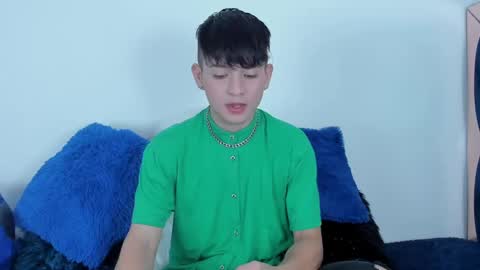 Stiven Bragam online show from 2, 3, 2025