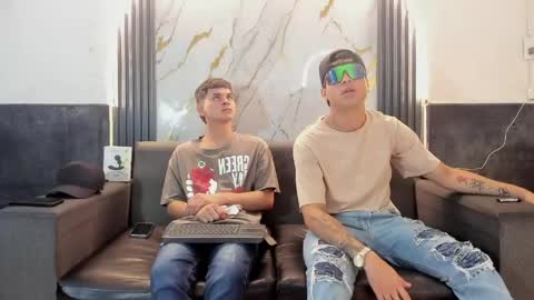 friends online show from 14, 4, 2026